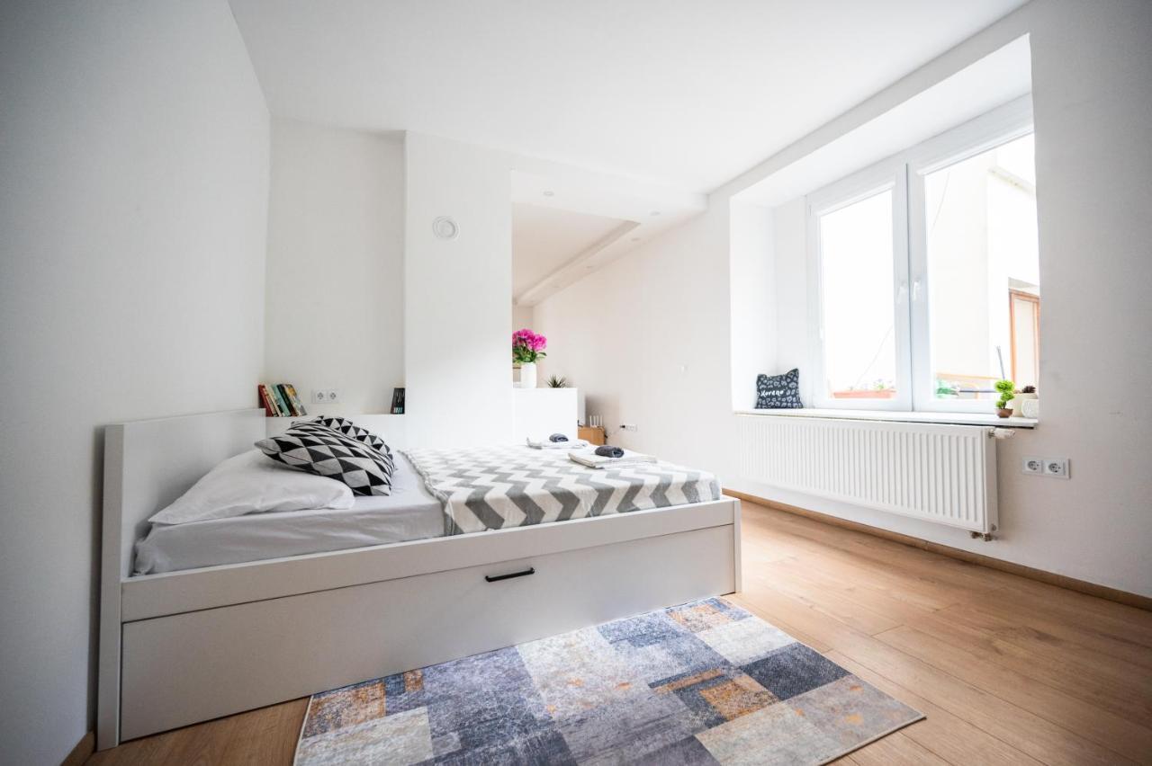 Modern Studio Apartment In The Old Town سراييفو المظهر الخارجي الصورة