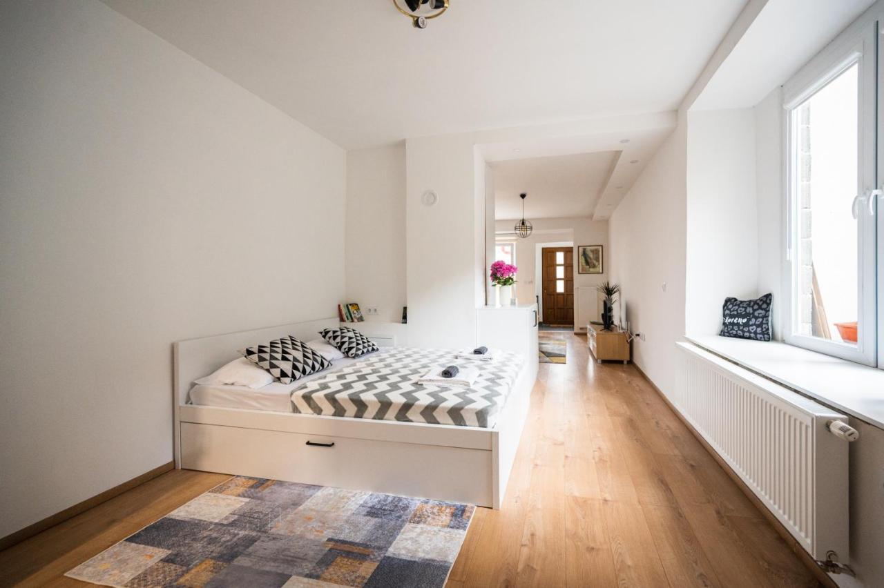 Modern Studio Apartment In The Old Town سراييفو المظهر الخارجي الصورة